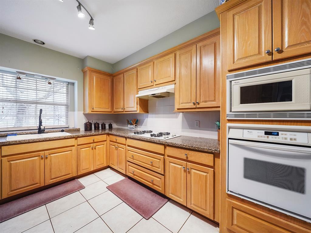 28710 Misty Oaks Drive, Huffman, Texas image 21