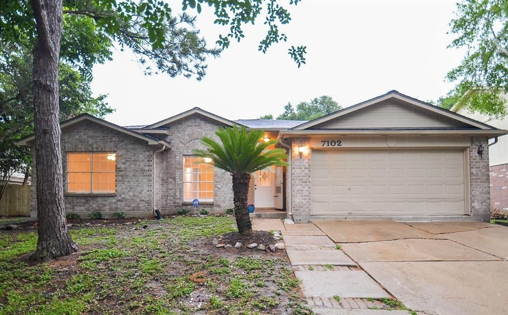 7102 Harpers Drive, Richmond, Texas image 1