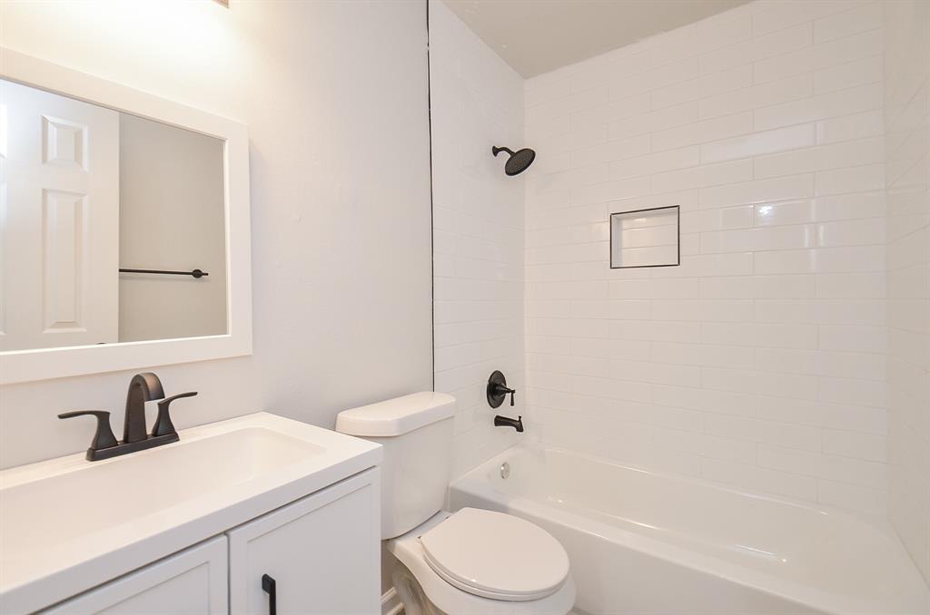 7102 Harpers Drive, Richmond, Texas image 27