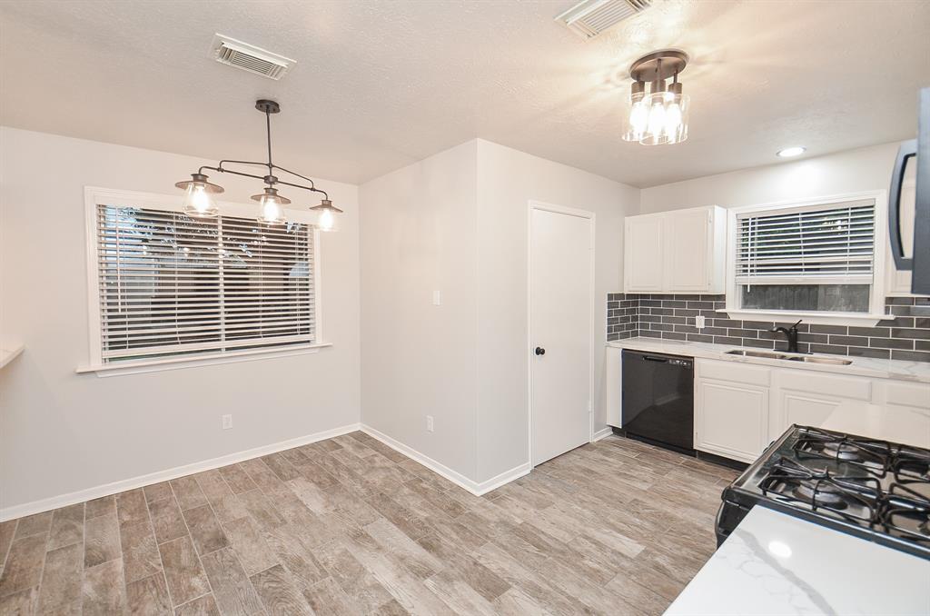 7102 Harpers Drive, Richmond, Texas image 14