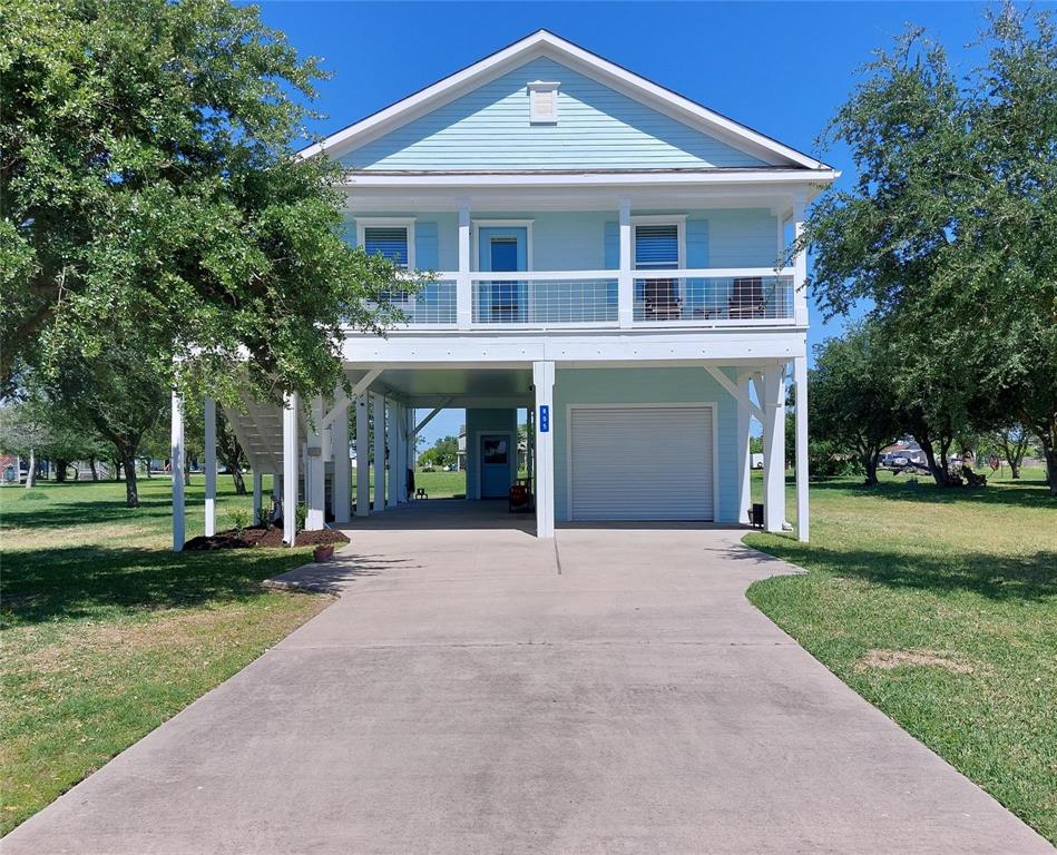 805 Nelson Avenue, Port Bolivar, Texas image 1