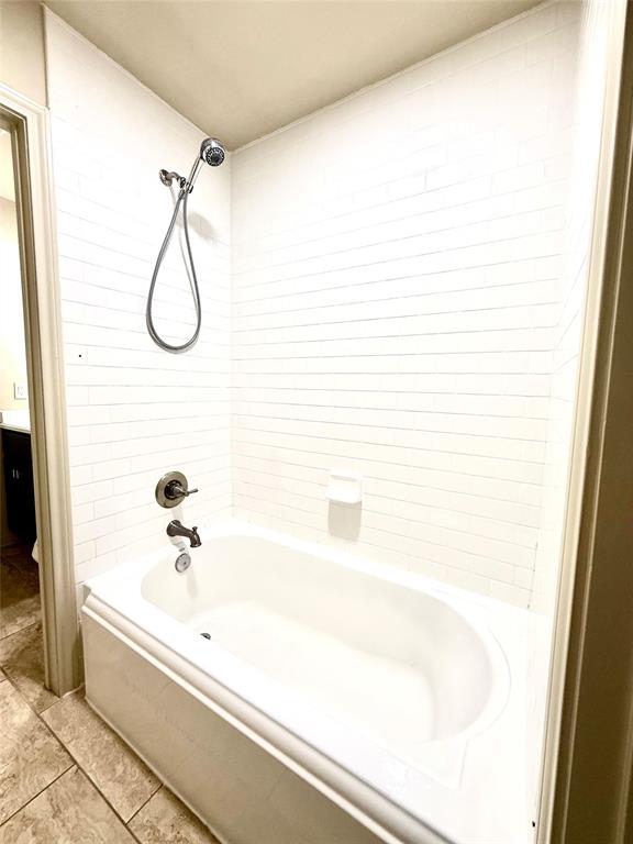 7600 Emmett F Lowry Expy Expressway #409, Texas City, Texas image 11