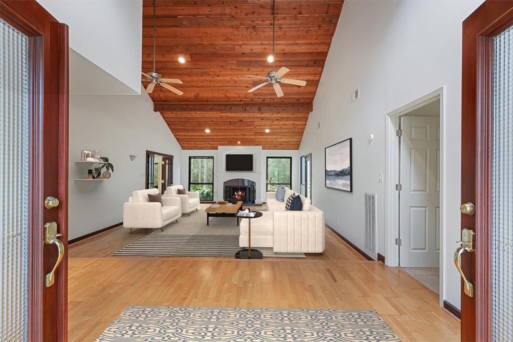 2711 Valley Manor Drive, Kingwood, Texas image 4