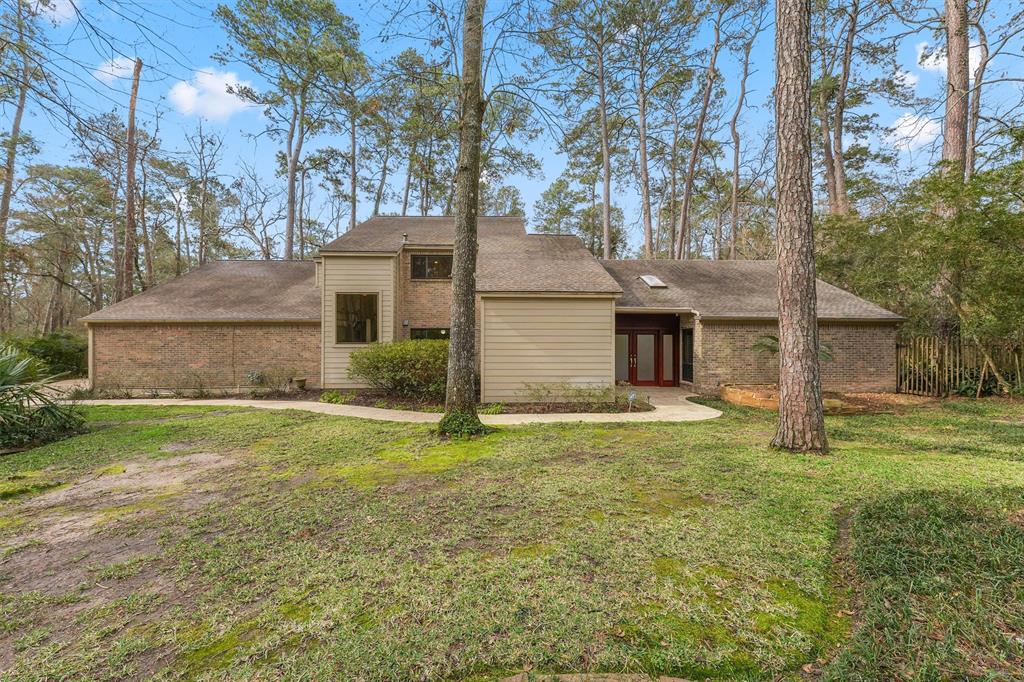 2711 Valley Manor Drive, Kingwood, Texas image 1