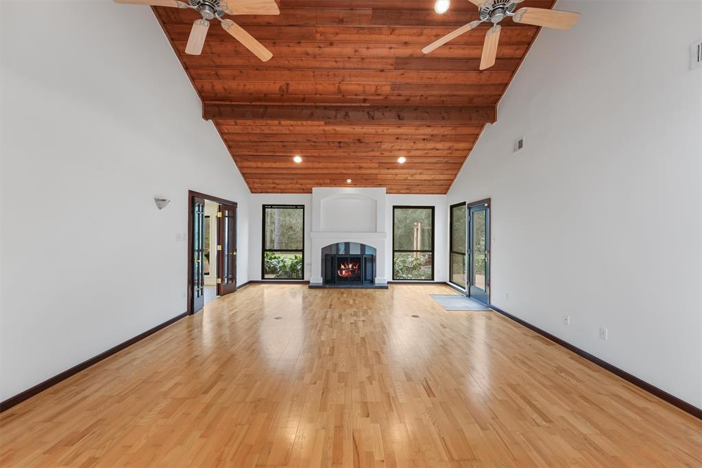 2711 Valley Manor Drive, Kingwood, Texas image 5