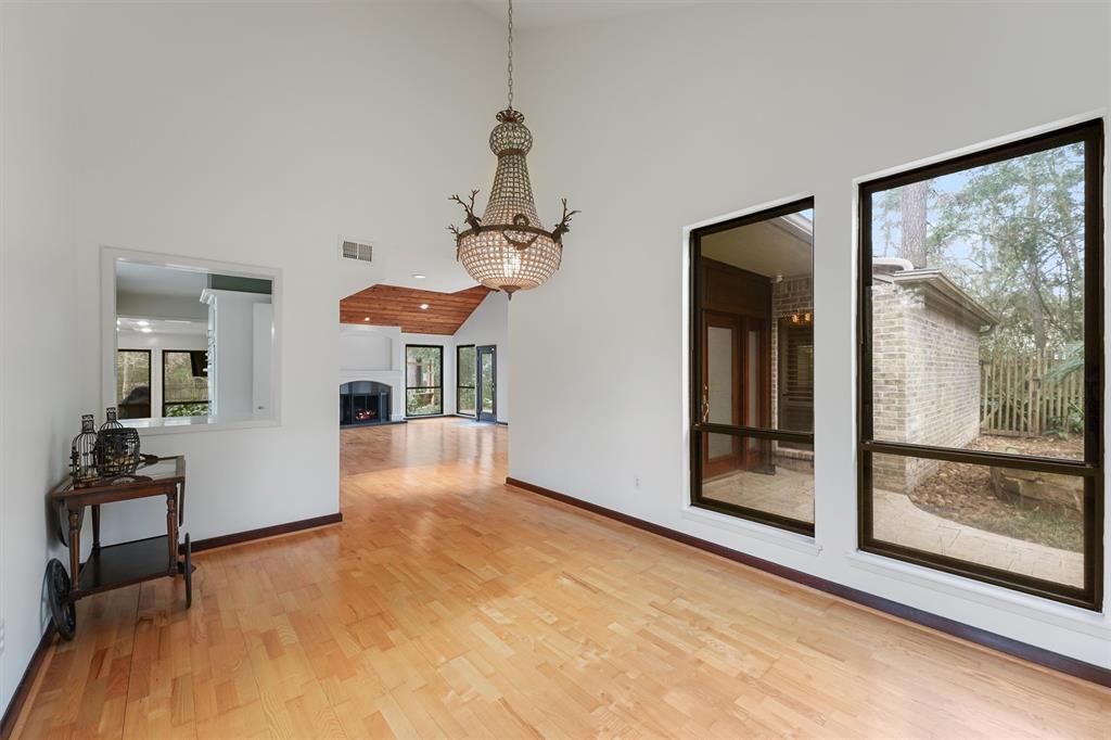 2711 Valley Manor Drive, Kingwood, Texas image 12