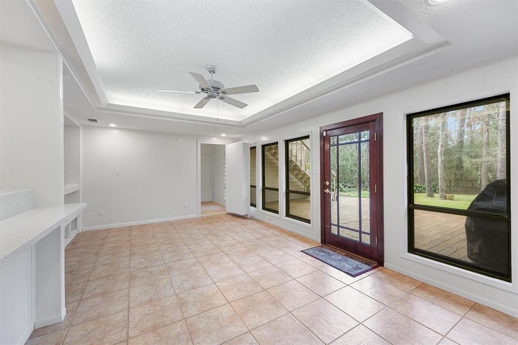 2711 Valley Manor Drive, Kingwood, Texas image 14
