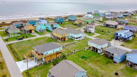 A home in Crystal Beach