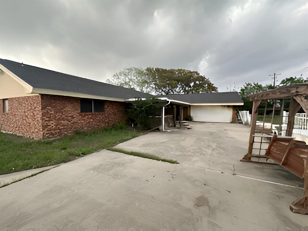 2304 Larry Drive, Port Lavaca, Texas image 3