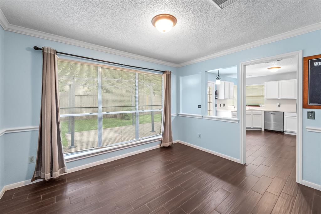 3909 Greenwood Drive Drive, Pearland, Texas image 8