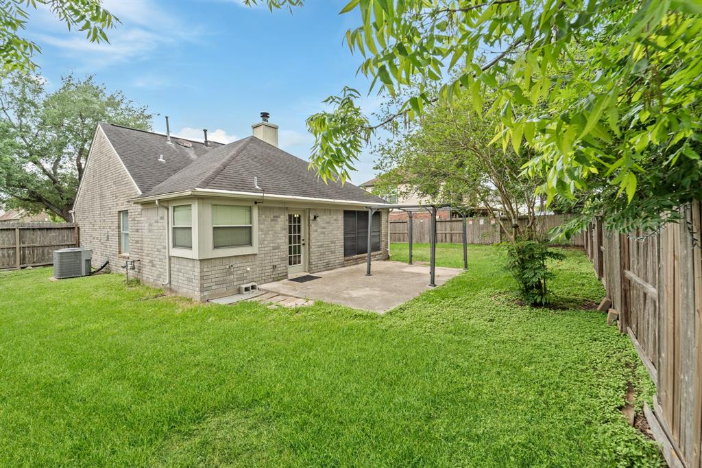 3909 Greenwood Drive Drive, Pearland, Texas image 27