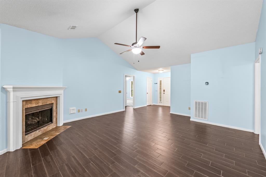 3909 Greenwood Drive Drive, Pearland, Texas image 16