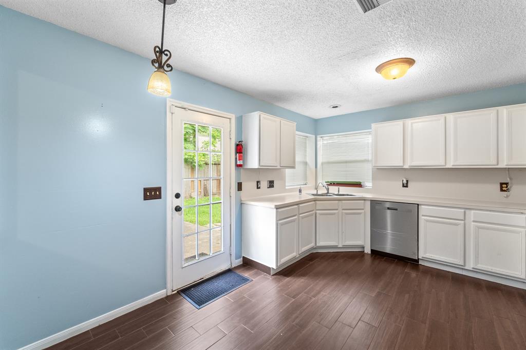 3909 Greenwood Drive Drive, Pearland, Texas image 15