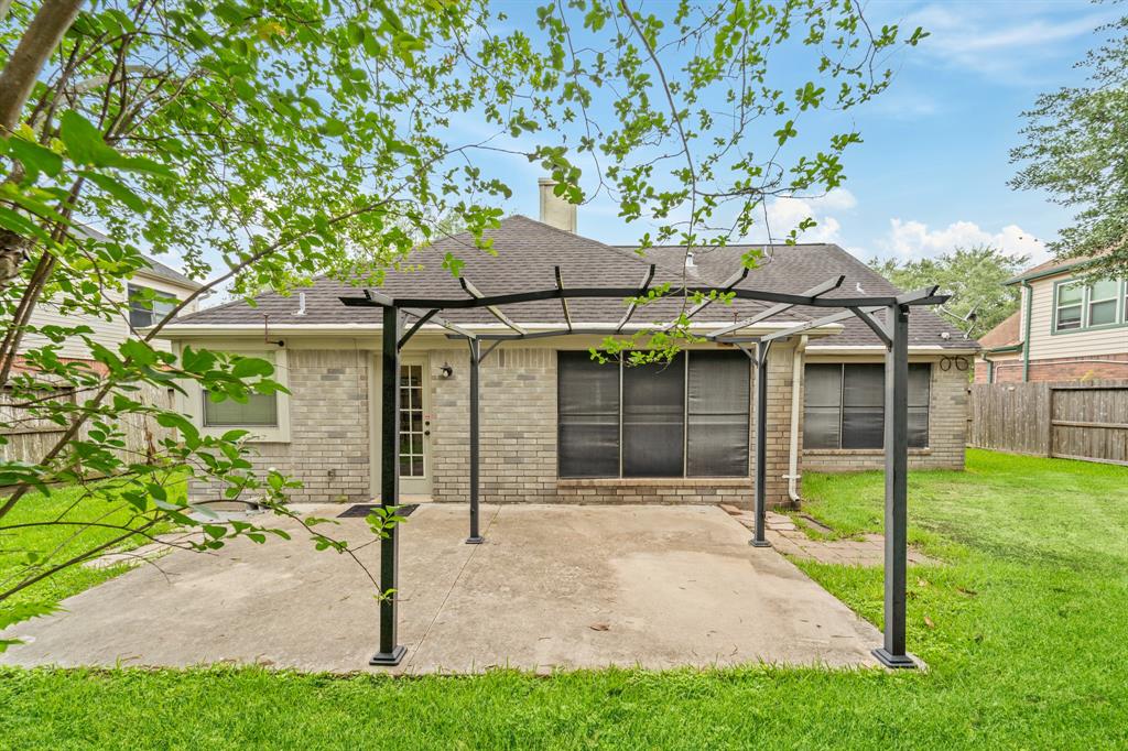 3909 Greenwood Drive Drive, Pearland, Texas image 25