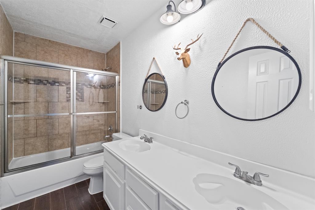 3909 Greenwood Drive Drive, Pearland, Texas image 17