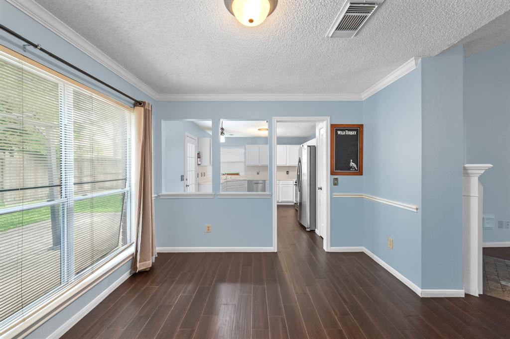 3909 Greenwood Drive Drive, Pearland, Texas image 5