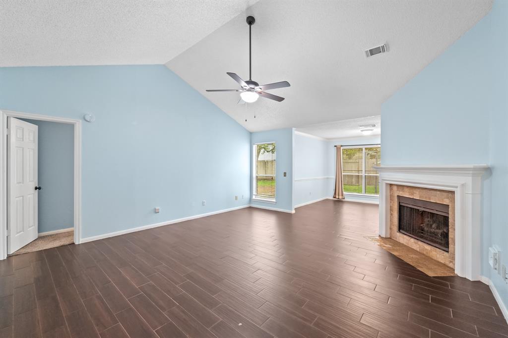 3909 Greenwood Drive Drive, Pearland, Texas image 4