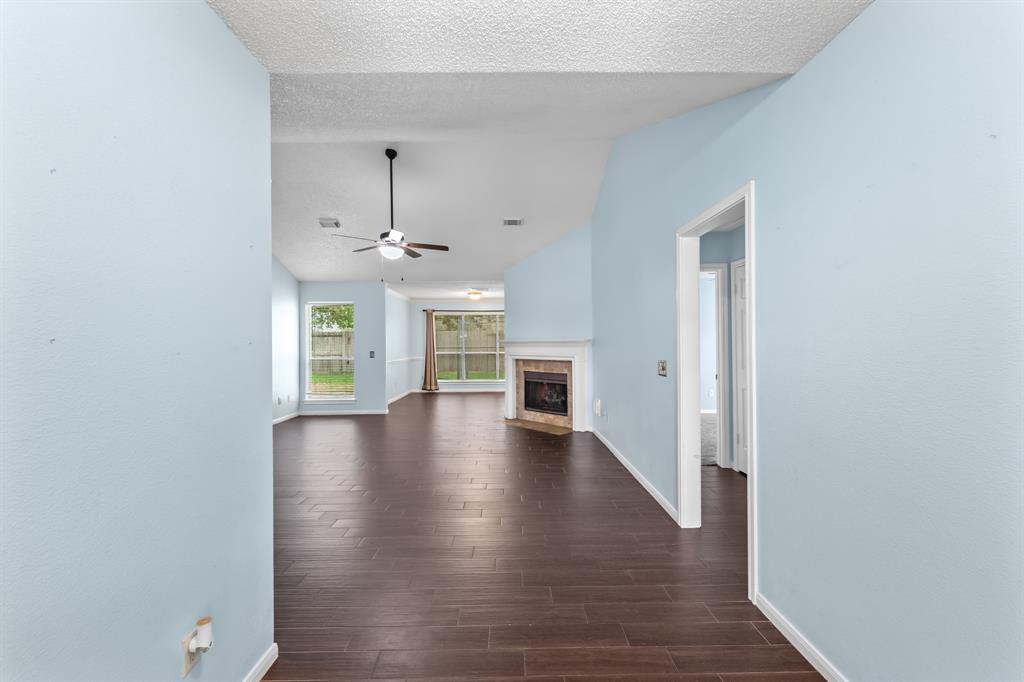 3909 Greenwood Drive Drive, Pearland, Texas image 11