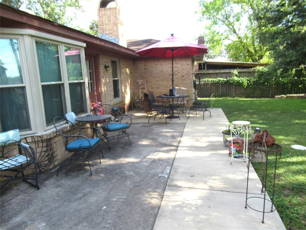 602 Sharondoah Drive, Highlands, Texas image 30