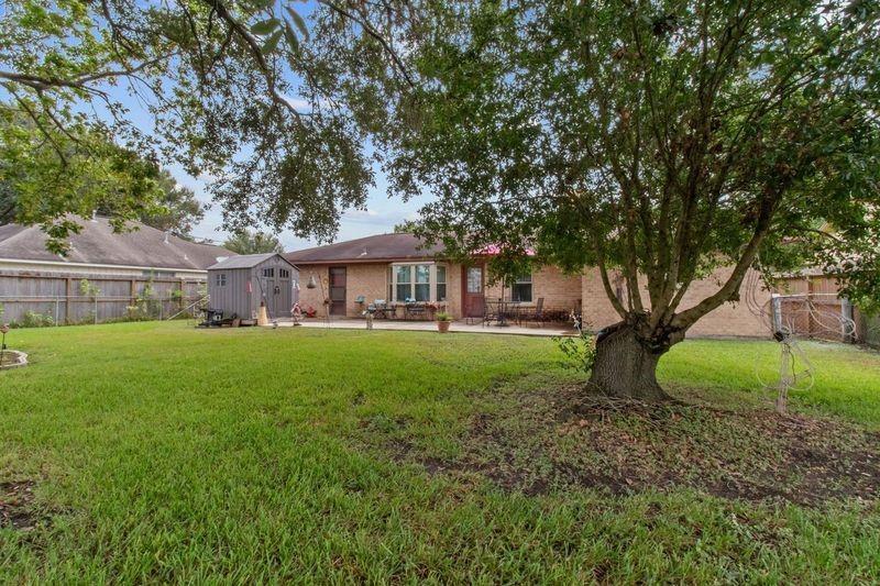 602 Sharondoah Drive, Highlands, Texas image 33