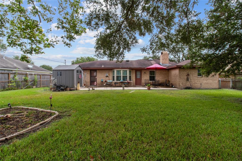 602 Sharondoah Drive, Highlands, Texas image 39