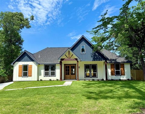 462 Carriage Trail Montgomery TX 77316