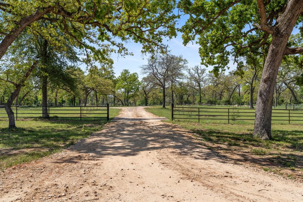4052 Kuykendall, Bellville, Texas image 43