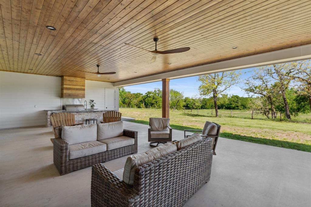 4052 Kuykendall, Bellville, Texas image 32