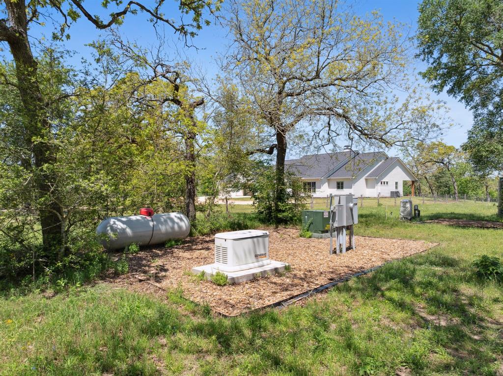 4052 Kuykendall, Bellville, Texas image 40