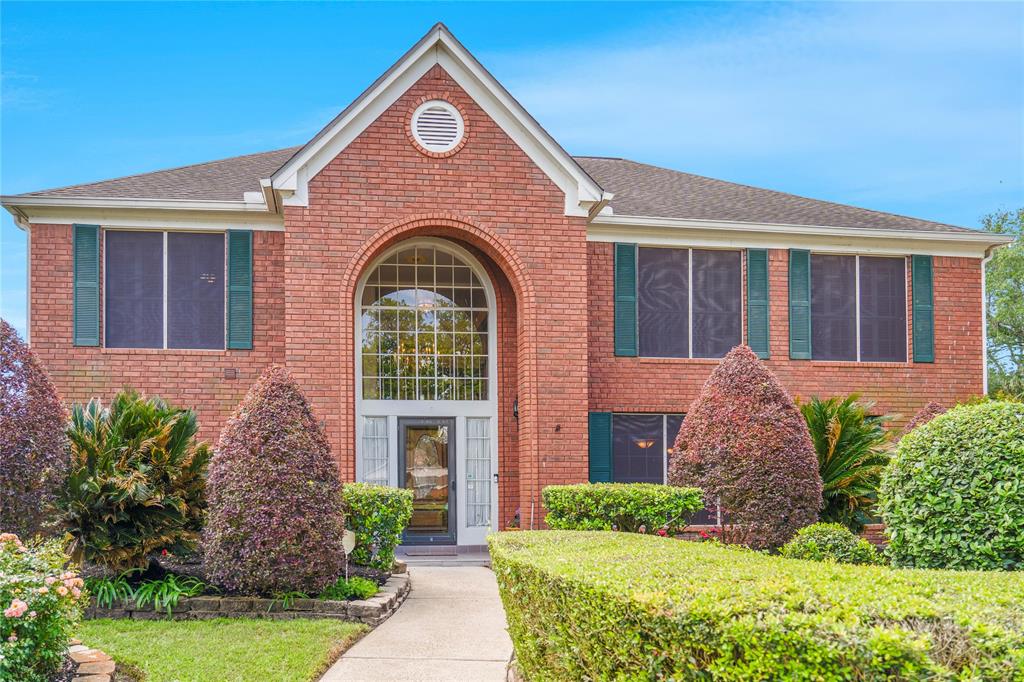 2327 Merion Drive, League City, Texas image 2