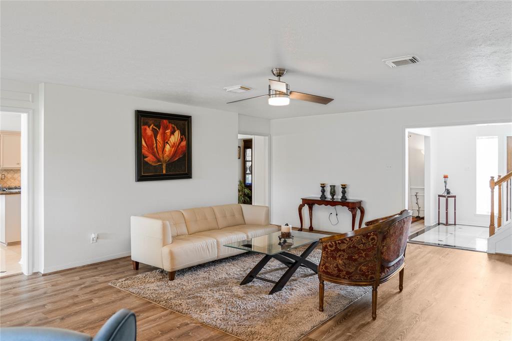 2327 Merion Drive, League City, Texas image 9