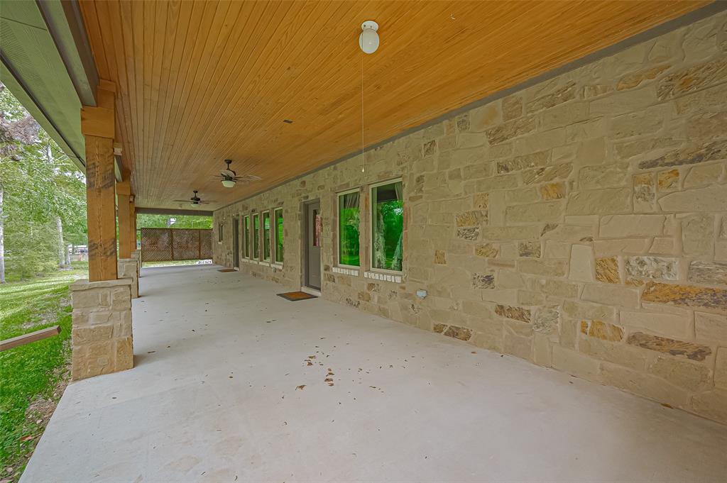 7615 Pecan Drive, Damon, Texas image 41