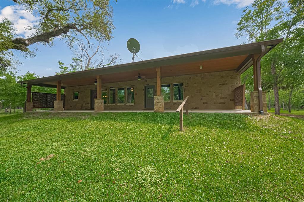 7615 Pecan Drive, Damon, Texas image 39