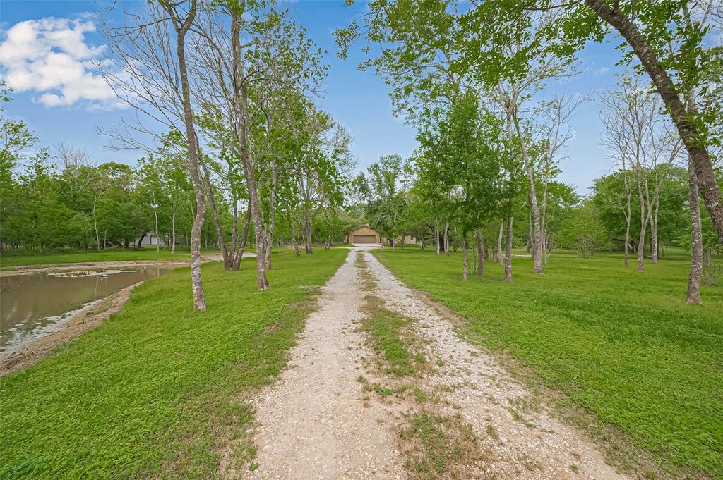 7615 Pecan Drive, Damon, Texas image 44