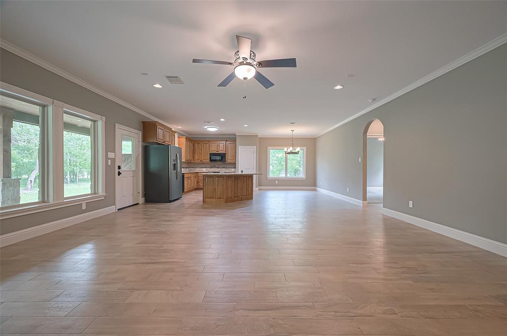 7615 Pecan Drive, Damon, Texas image 10