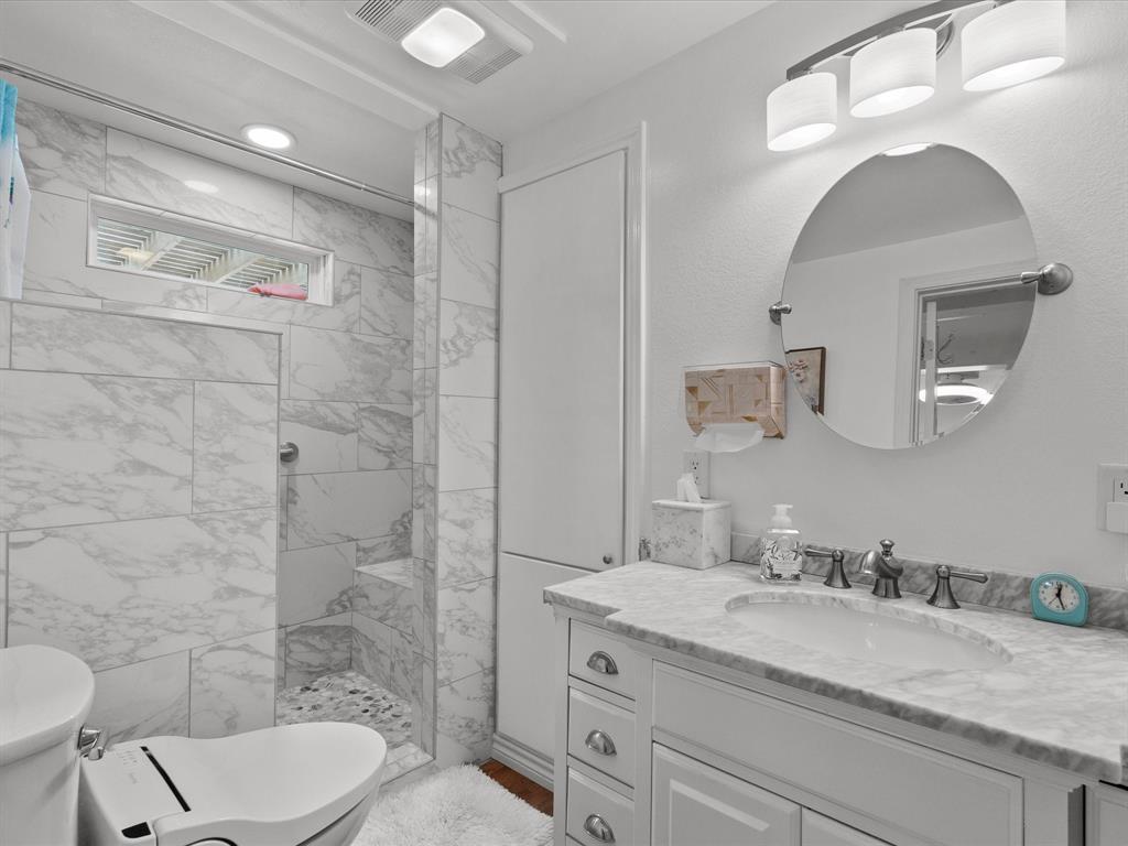 1103 White Cap Drive, Surfside Beach, Texas image 19