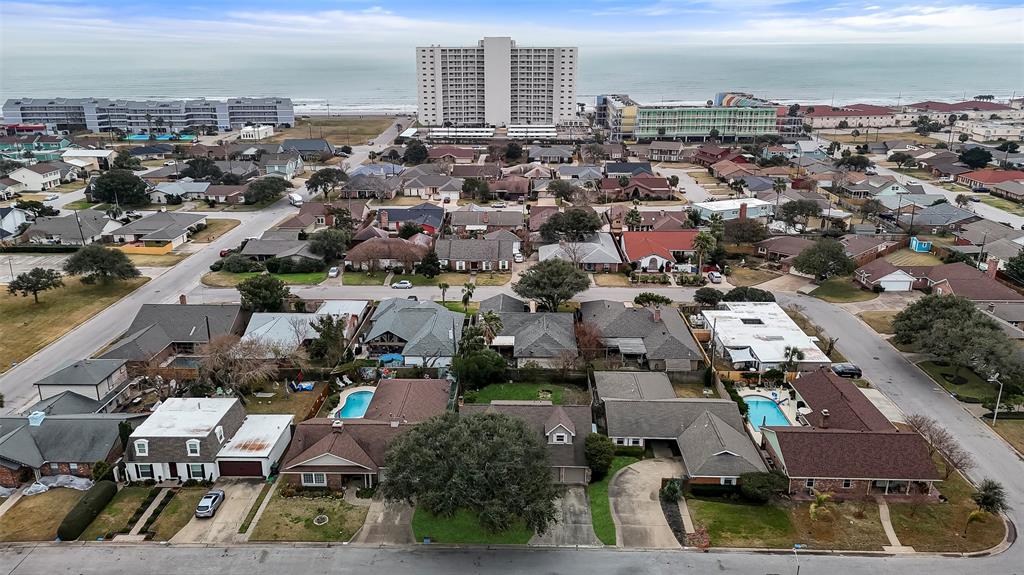 7713 Beaudelaire Circle Cir, Galveston, Texas image 6