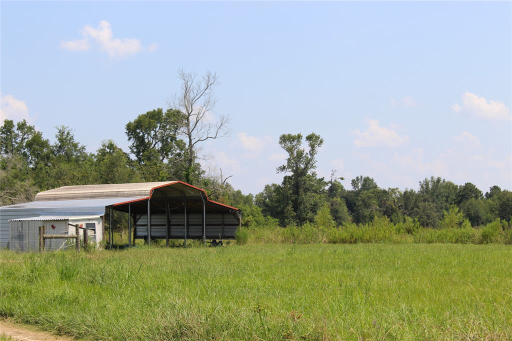 1585 County Road 2066, Hull, Texas image 12