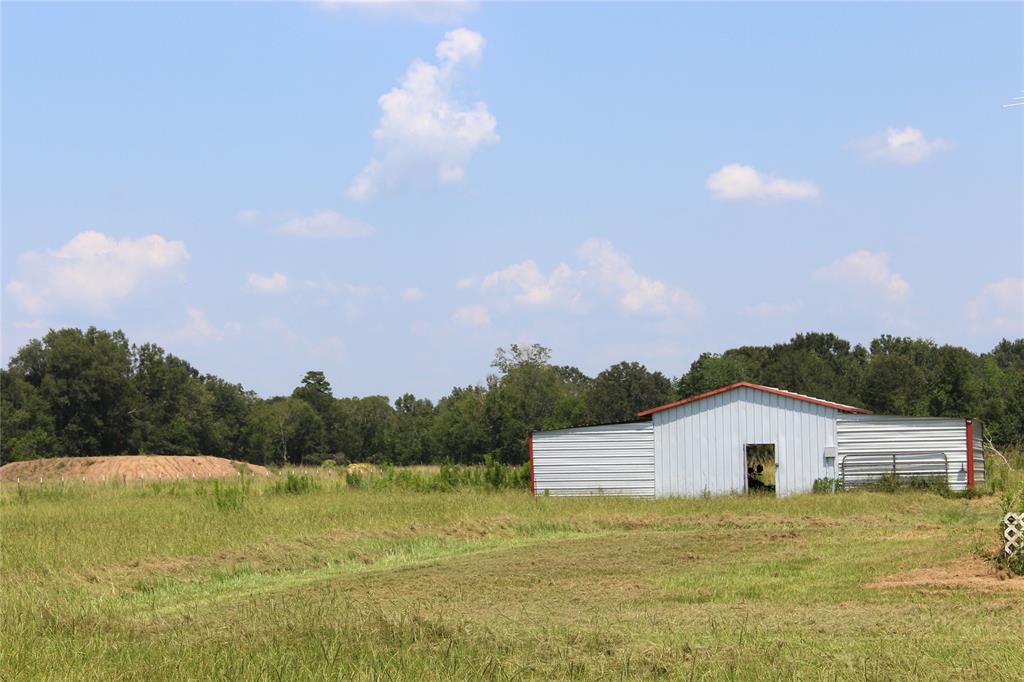 1585 County Road 2066, Hull, Texas image 10