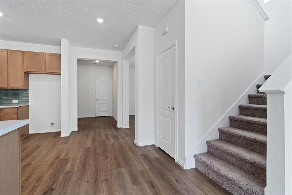7318 Creek Crest Drive, Houston, Texas image 10