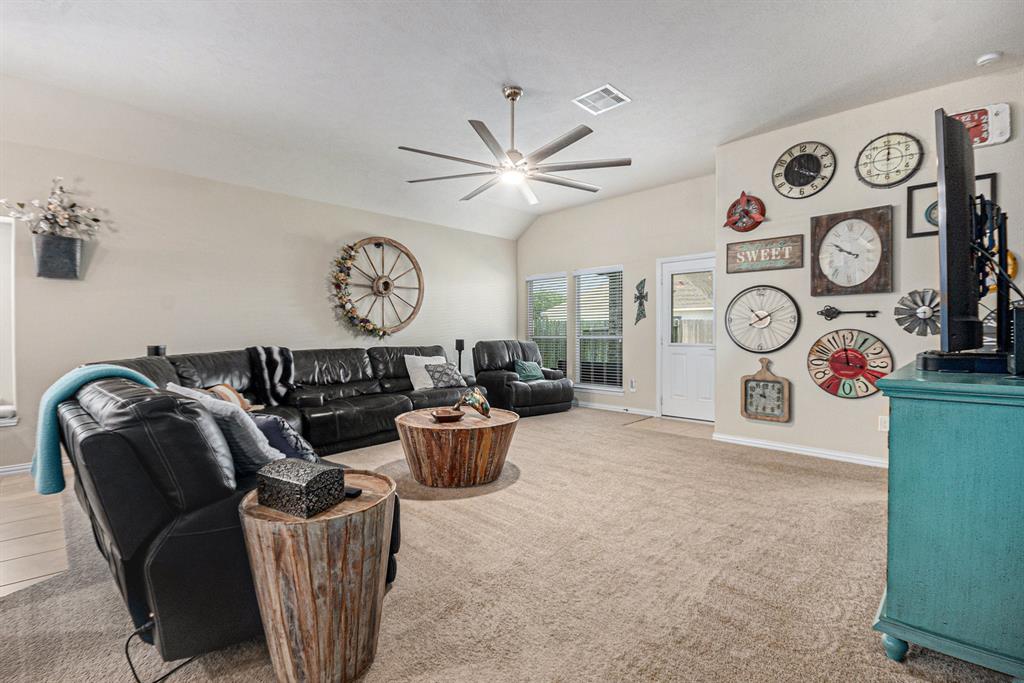 626 E Wellglen, La Marque, Texas image 4