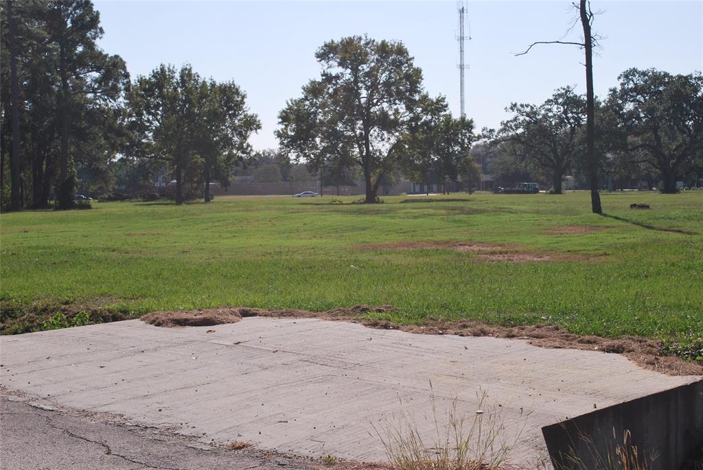 Mabry Road, Baytown, Texas image 10