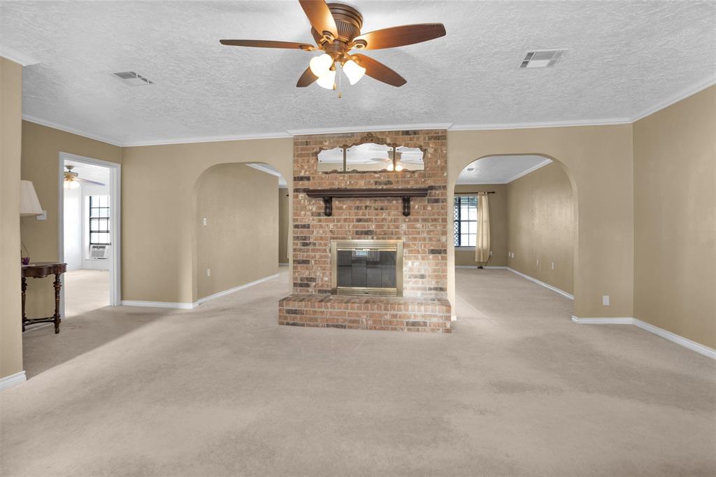 21502 Whispering Pines