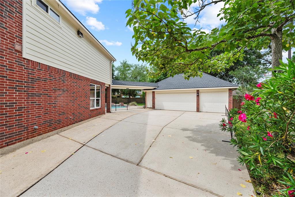 7306 Emerald Glade Lane, Humble, Texas image 6