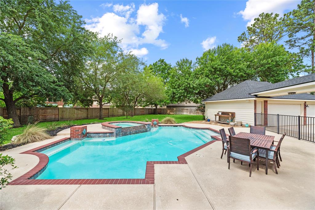 7306 Emerald Glade Lane, Humble, Texas image 37