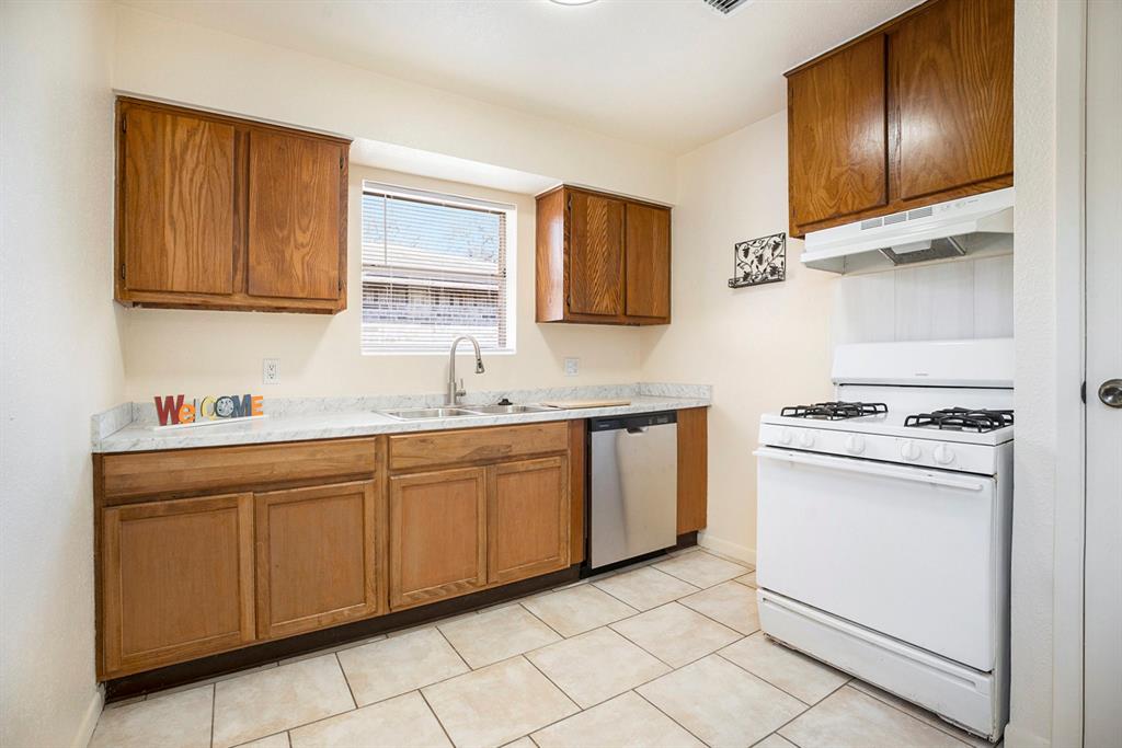 4814 Pine Street, Seabrook, Texas image 3