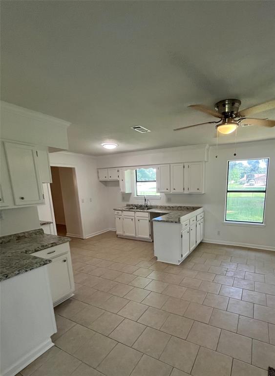 169 W Sunset Drive, Trinity, Texas image 5