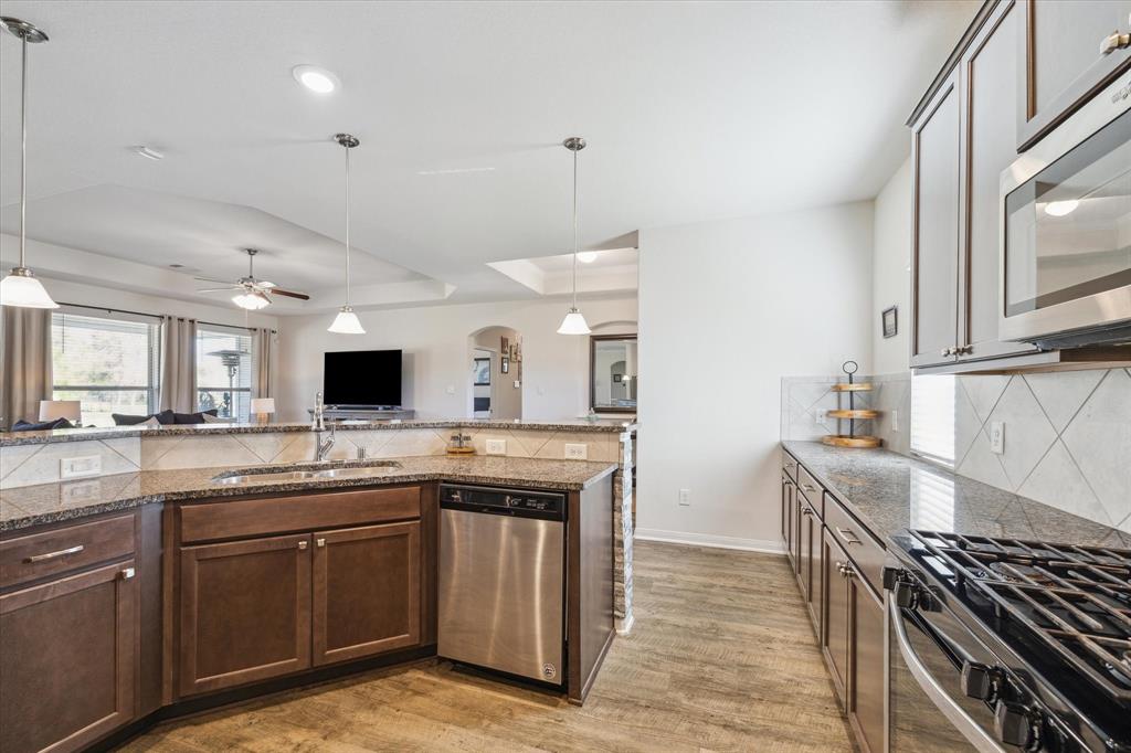 6248 Rolling Hills Road, Conroe, Texas image 9