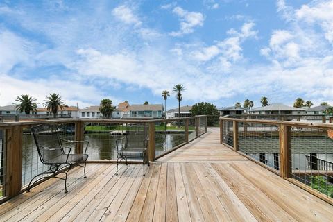 A home in Bayou Vista