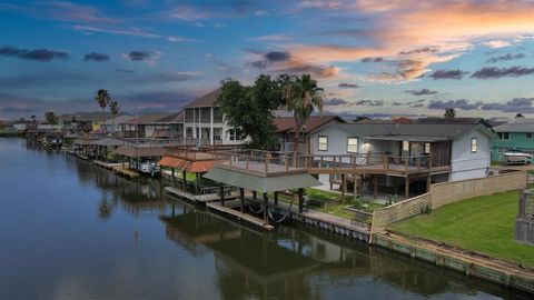 A home in Bayou Vista